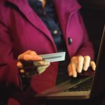 Deepfakes, PIX e sites clonados: golpes dominando a Black Friday