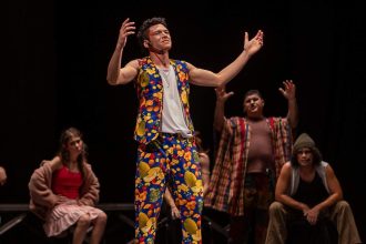 Ryron Queiroz consolida carreira como artista