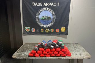Polícia apreende drogas avaliadas em R$ 750 mil escondidas em garrafões no AM