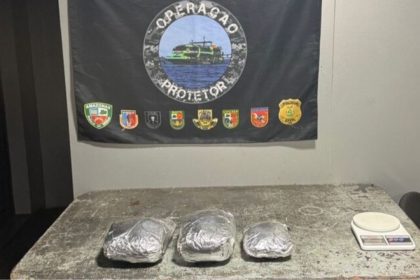 Jovem é preso com carga de entorpecentes durante fiscalização fluvial no Amazonas