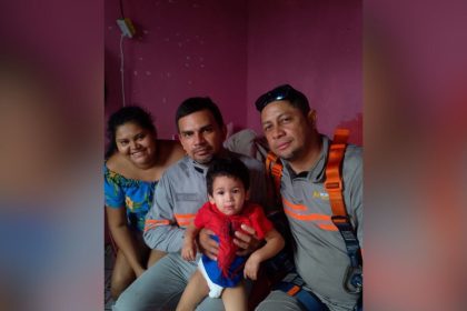 Eletricistas realizam primeiros socorros e salvam criança no Lago Azul, em Manaus
