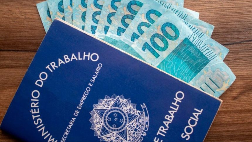 Governo anuncia salário mínimo de R$ 1.621 para 2026