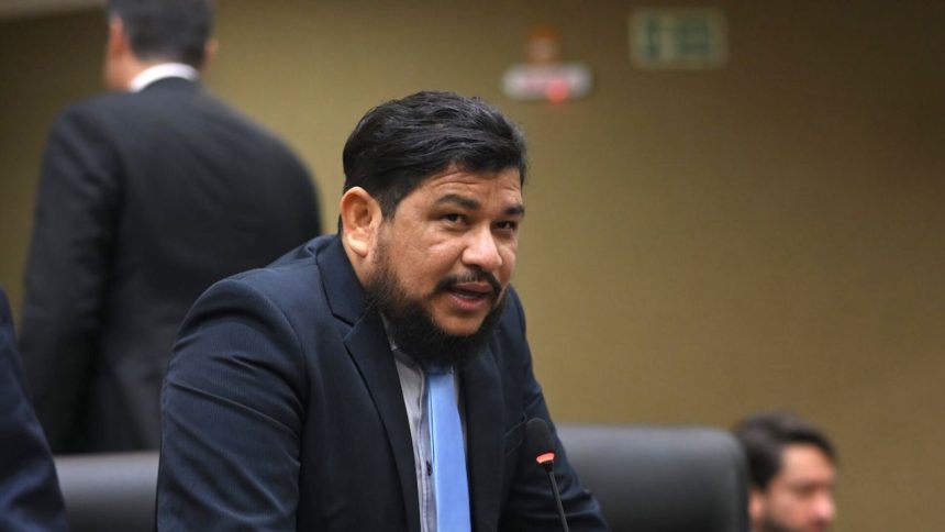 Justiça concede habeas corpus a vereador Bual, investigado por esquema de 'rachadinha'