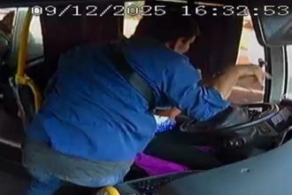 Vendedor de bombons agride motorista de ônibus da linha 550 em Manaus