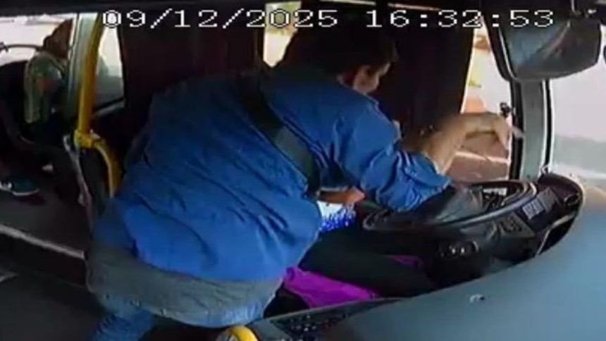 Vendedor de bombons agride motorista de ônibus da linha 550 em Manaus