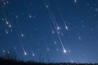 Chuva de meteoros Geminídeas ilumina o céu do Brasil neste sábado; saiba como assistir