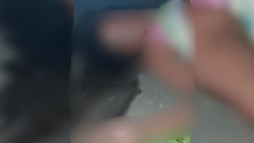 Mulher é encontrada morta e seminua embaixo de micro-ônibus no Amazonas