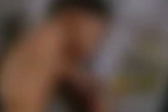 Bebê de 1 ano é encontrado sozinho sujo de fezes e urina em casa no Amazonas