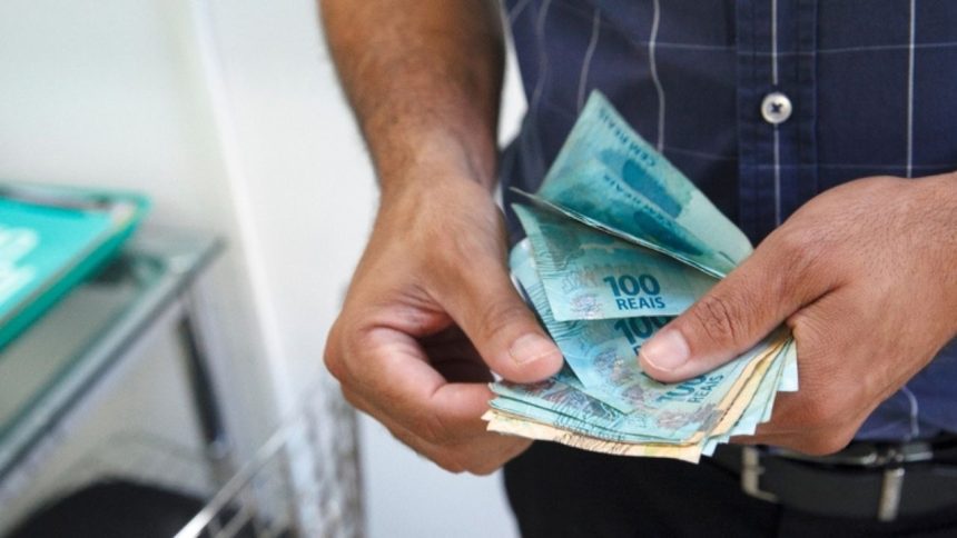 Trabalhadores têm até esta segunda para retirar abono salarial do PIS/Pasep