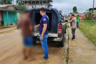 Homem é morto a facadas após desentendimento no AM; suspeito foi preso