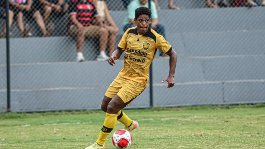 Amazonas FC confirma permanência de William Barbio para a temporada 2026