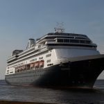 MS Volendam chega a Manaus com mais de 2 mil passageiros durante temporada de cruzeiros