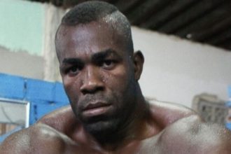 Lutador de MMA desaparece após entrar no rio Amazonas