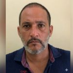 Polícia procura suspeito de mandar matar homem que segurava filho no colo em Florianópolis