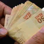 Segunda parcela do 13º salário deve ser paga até sexta-feira