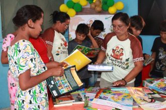 Cantinho Literário promove inclusão cultural entre crianças