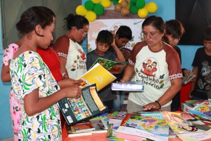 Cantinho Literário promove inclusão cultural entre crianças