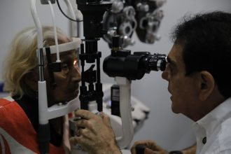 Wilson Lima anuncia mutirão de cirurgia de catarata em Parintins