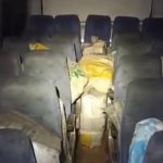 Polícia persegue micro-ônibus e apreende toneladas de drogas