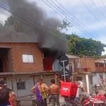 Residência na zona sul de Manaus é isolada após incêndio