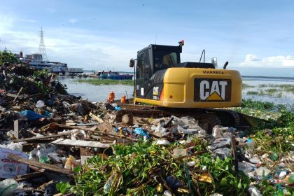 Mais de 3,4 mil toneladas de lixo foram retiradas do Rio Negro