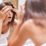 Ciclo menstrual irregular aumenta risco de problemas de pele