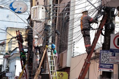 Mais de 15 toneladas de cabos retiradas do Centro de Manaus