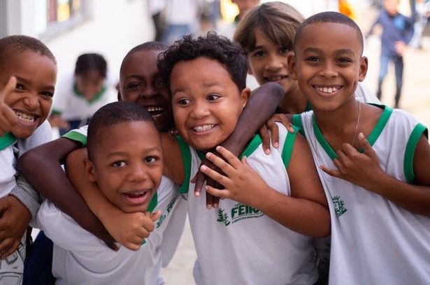 Bolsa Família bate recorde escolar e reduz número de alunos não localizados