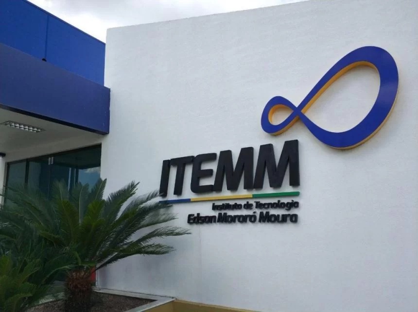 Itemm selecionando para 12 vagas de Estágio e Jovem Aprendiz
