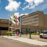 Hospital Delphina Aziz selecionando para seis vagas em Manaus