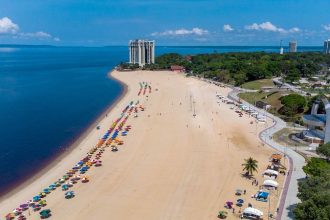 Praia da Ponta Negra interditada durante programação da virada