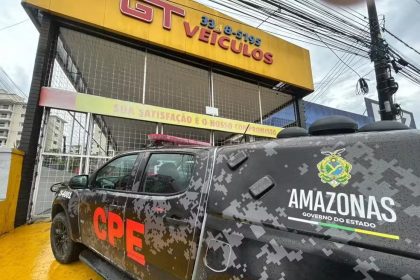 Quatro criminosos são presos após invadirem concessionária