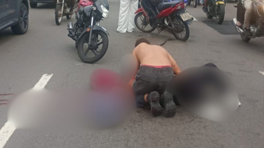 Pneu de motocicleta fura e acidente deixa dois feridos na Avenida das Torres