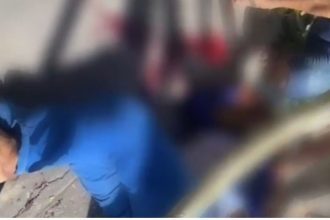 Entregador fica ferido após ser atingido por galho de árvore em Manaus