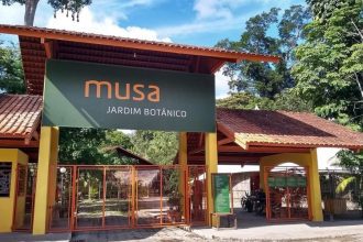 Turistas são amarrados em banheiros durante assalto no Musa