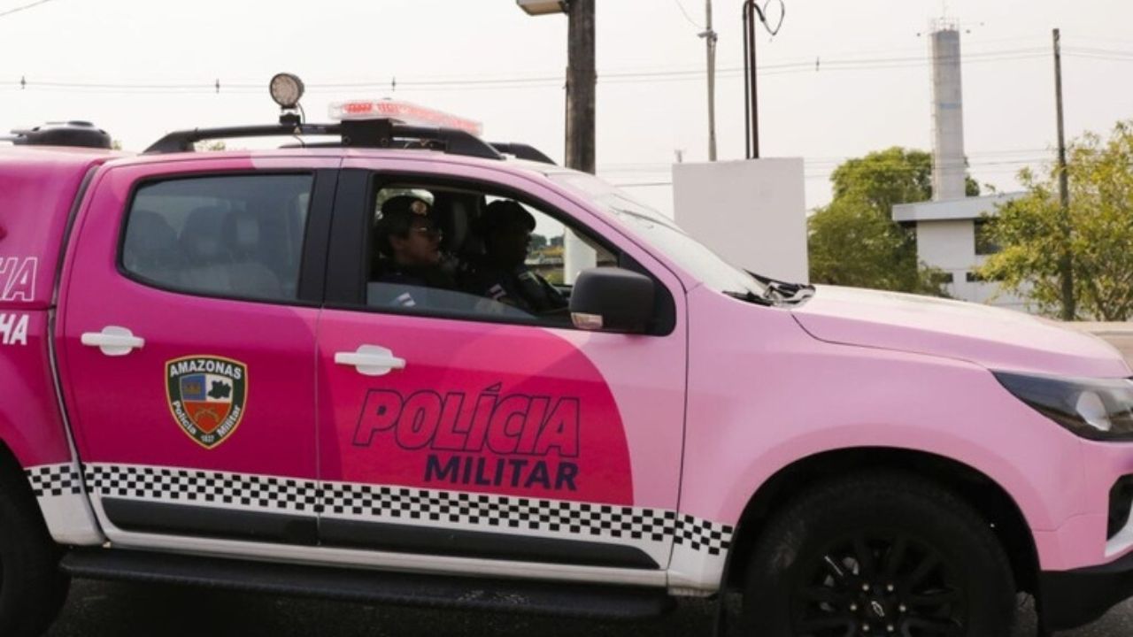 Homem é preso após morder esposa e expulsá-la de casa em Manaus