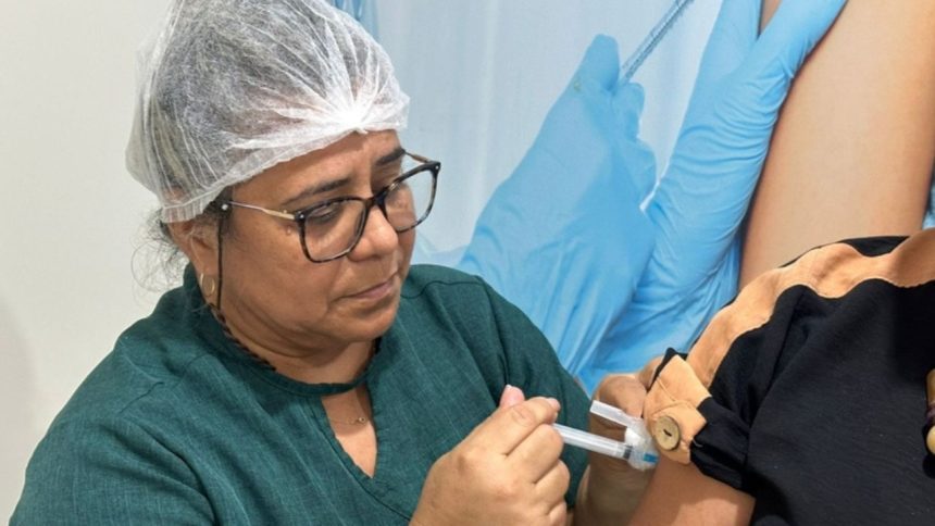 FVS alerta para checagem da caderneta de vacinas antes de viagens