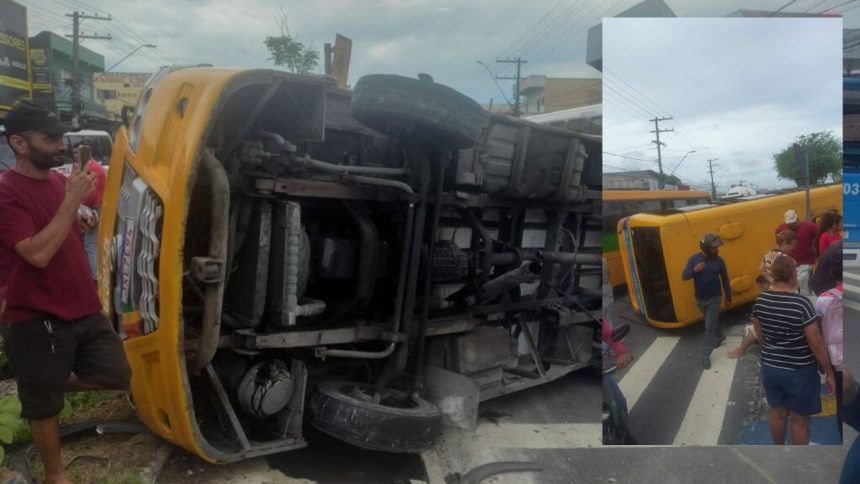 Amarelinho’ perde o controle e tomba com passageiros na avenida Autaz Mirim