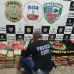 Meia tonelada de drogas é localizada enterrada às margens de lago no Amazonas