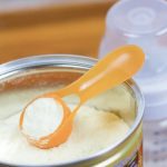 Venda de fórmulas infantis é suspensa após suspeita de contaminação