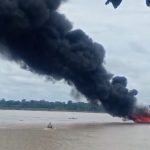 Incêndio atinge embarcações que transportavam combustível no Amazonas