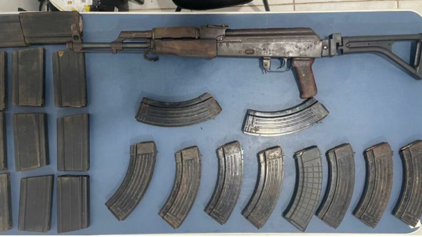 Polícia apreende fuzis e 400 munições em embarcação no interior do Amazonas