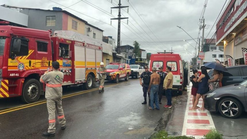 Trabalhador é resgatado após sofrer descarga elétrica durante serviço em Manaus