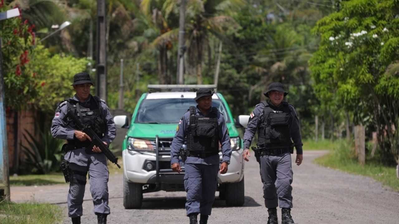 Homem é preso após invadir casa e roubar celular da própria mãe idosa em Manaus