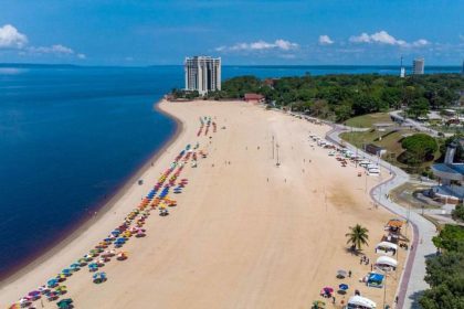 Ação da Tutiplast leva cuidado com a saúde mental à Praia da Ponta Negra nesta quarta-feira