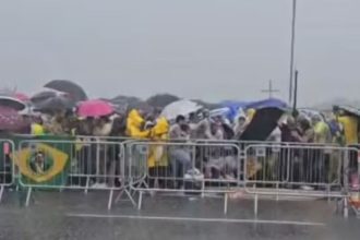 Raio atinge participantes de ato de Nikolas Ferreira e deixa diversos feridos em Brasília