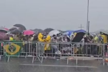 Raio atinge participantes de ato de Nikolas Ferreira e deixa diversos feridos em Brasília