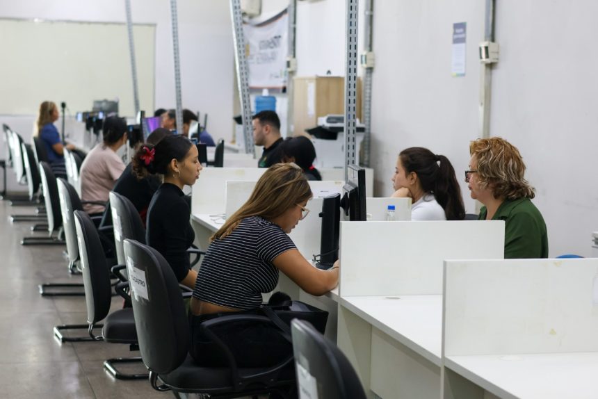 Vagas de Auxiliar, Líder e outras 481 oportunidades no Sine