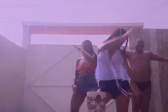 Raio cai próximo de residência e assusta família