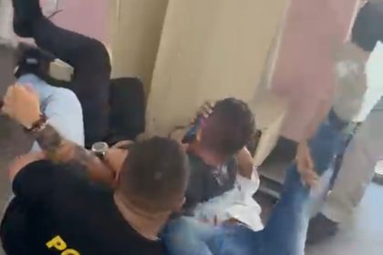 Advogado se envolve em confusão com policiais civis em Manaus